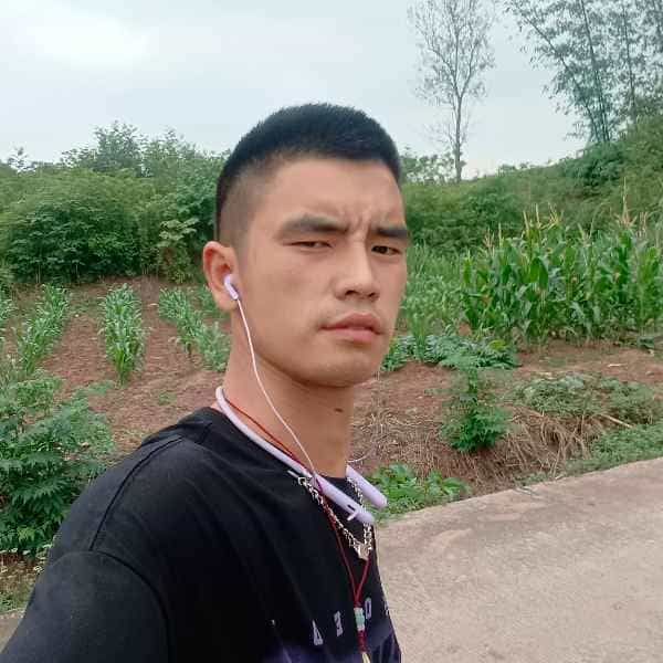 35岁岁四川单身帅哥 - 赤峰吉缘网