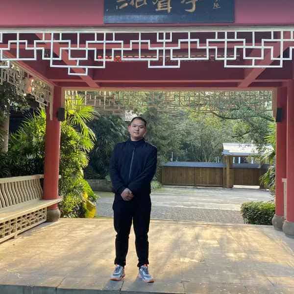 31岁岁重庆单身帅哥 - 赤峰吉缘网